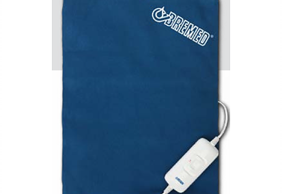 Bremed BD7800 electric heat pad, 30 x 40 cm, blue cotton cover with the two-setting controller on the cord